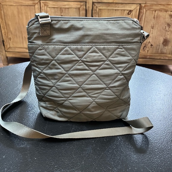 Baggallini Pewter Quilted Pocket Crossbody Bag - Picture 5 of 8